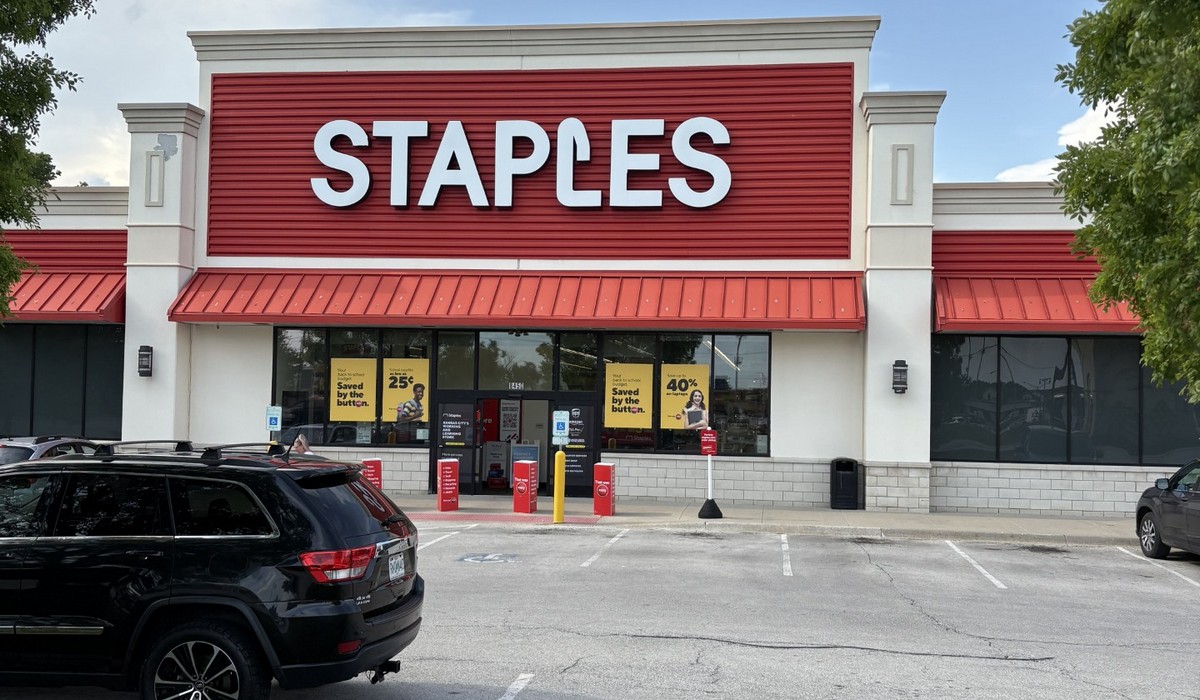 Staples Zona Rosa